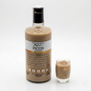 Crema de Orujo Artesanal Picos de Cabariezo (70 Cl.) con vasito y hielo