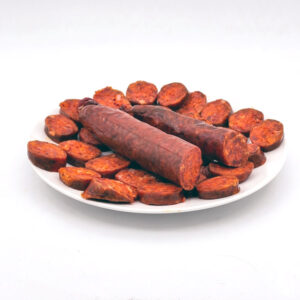 Chorizo de Jabalí Sierra del Oso, presentación en plato frontal
