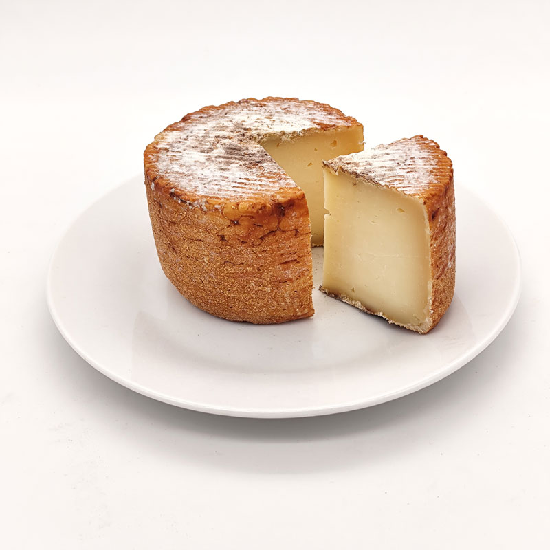 Queso madurado de Vaca Ahumado Artesanal - Quesería Río Deva