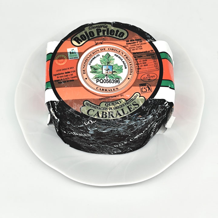 La Casuca de Marivan - Queso Cabrales Rojo Prieto (pieza frontal)